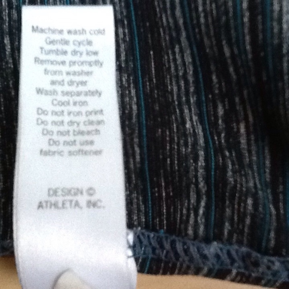 Athleta Racerback Tank Sz XS - Picture 9 of 9